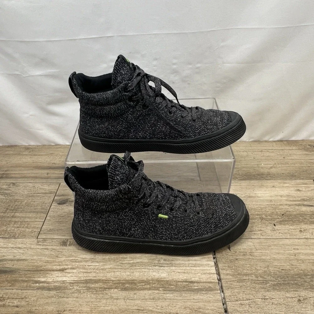 Cariuma Gray Knit Bamboo Walking Shoes Womens Size 9.5 High Top Sneakers